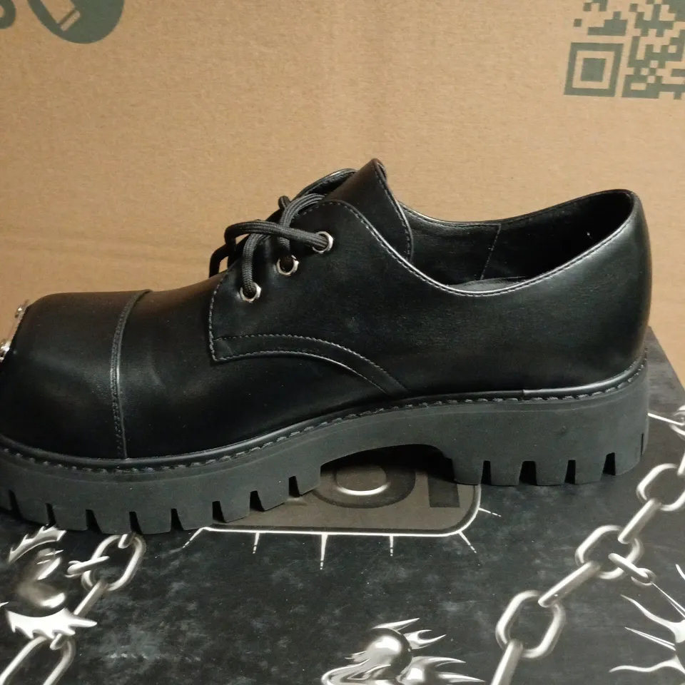 BOXED KOI GEHRMAN METAL CAP CHUNKY SHOES IN BLACK - UK 9