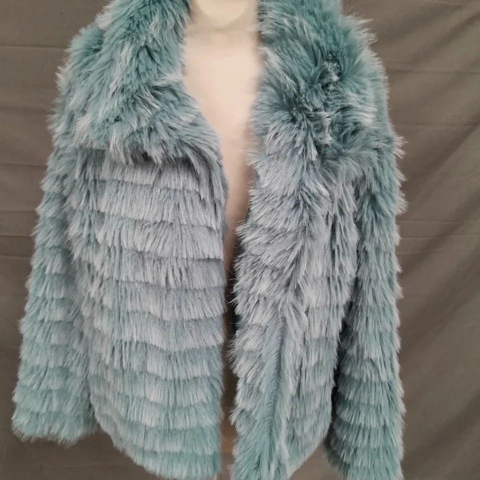 BADGLEY MISCHKA WAVE TEXTURED FAUX FUR JACKET - MED