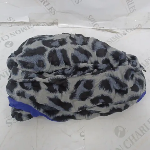 RUTH LANGSFORD PRINTED SCARF
