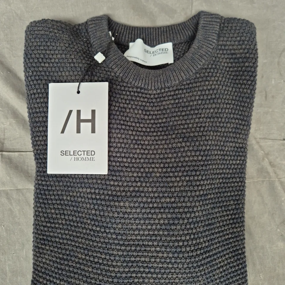 SELECTED / HOMME LONG SLEEVE KNIT BUBBLE TOP SIZE LARGE