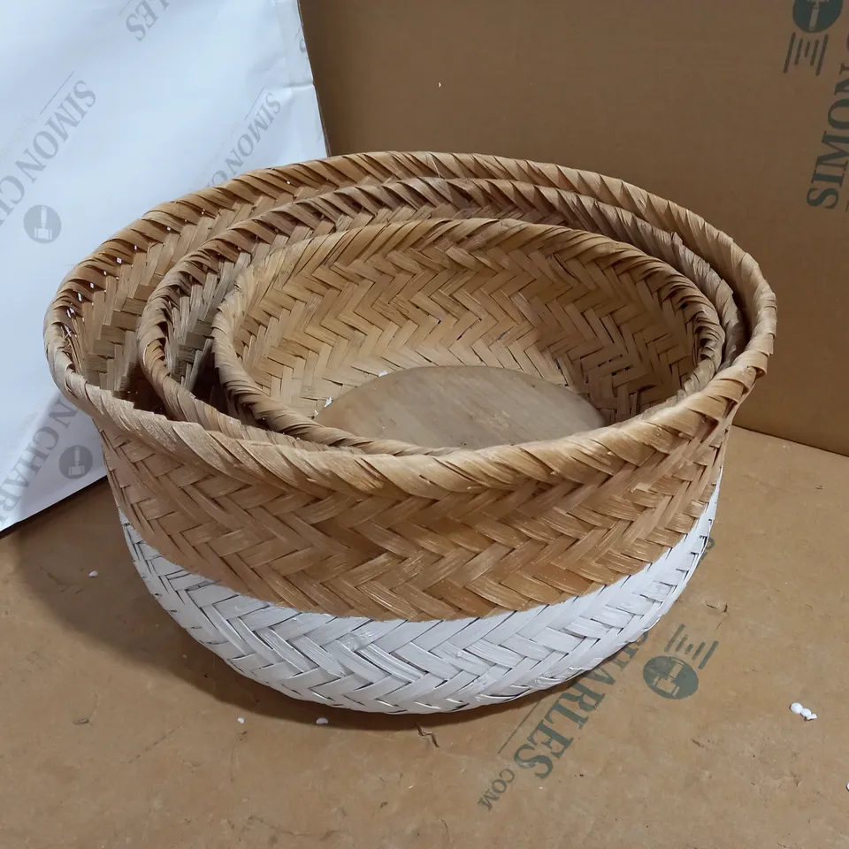 SET OF 3 STACKABLE ROUND WOVEN BASKETS - IN NATURAL BAMBOO AND WHITE WITH SOLID WOOD BASE