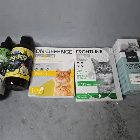 BOX OF APPROXIMATELY 15 ASSORTED PET ITEMS TO INCLUDE - FLEA TICKS , FRONTLINE PLUS CAT , WORMWOOD ADVANCED ETC