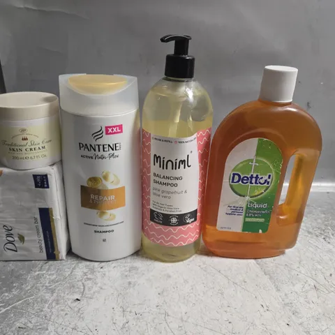 APPROXIMATELY 15 ASSORTED HEALTH & BEAUTY PRODUCTS TO INCLUDE ROLL ON DOVE SOAP, DETTOL AND PANTENE