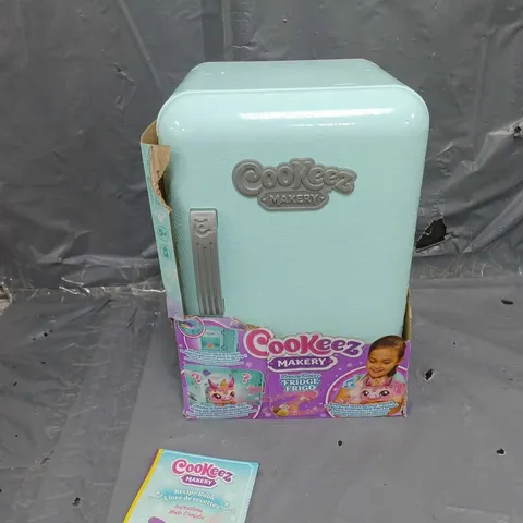 COOKEEZ MAKERY FREEZY CAKEZ PLAYSET