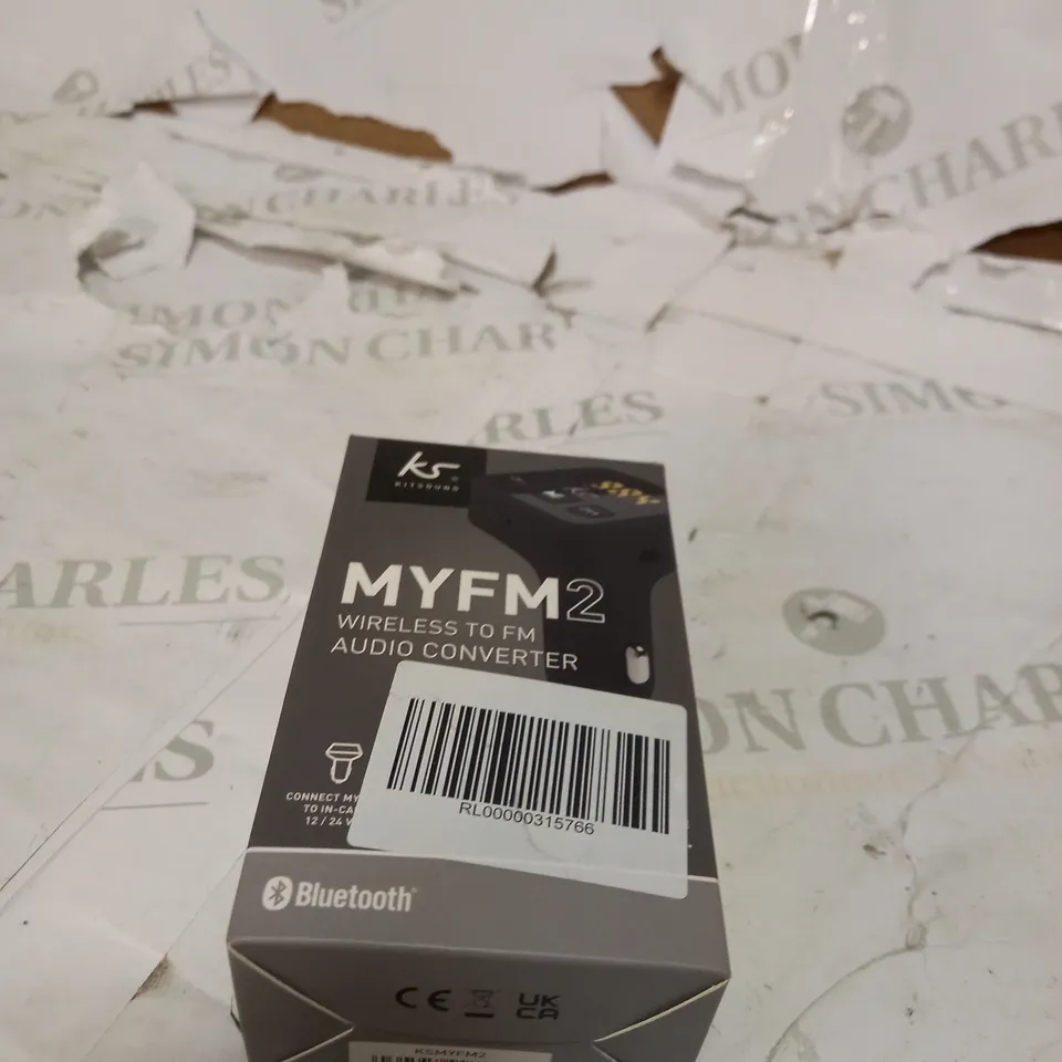 LOT OF 10 ASSORTED MOUSE'S , FYM AUDIO CONNECTORS AND LIGHTING 