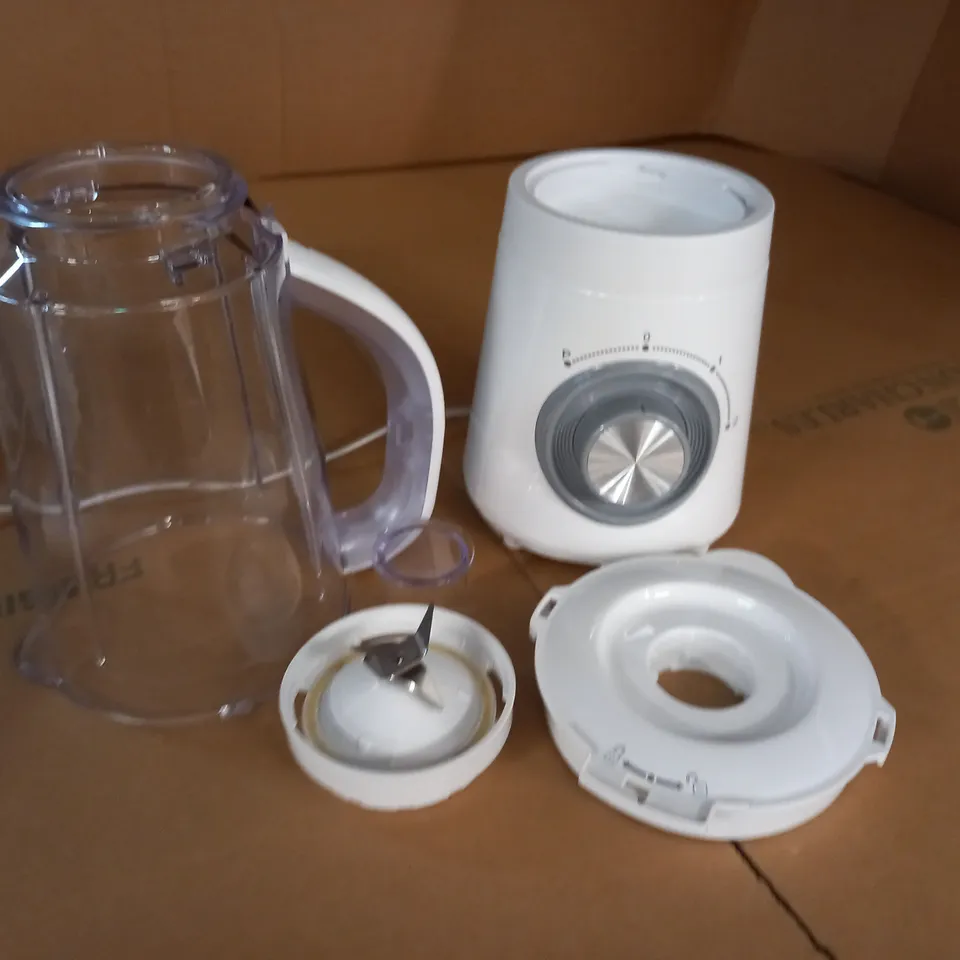 ESSENTIAL BLENDER 1.TL PLASTIC JUG