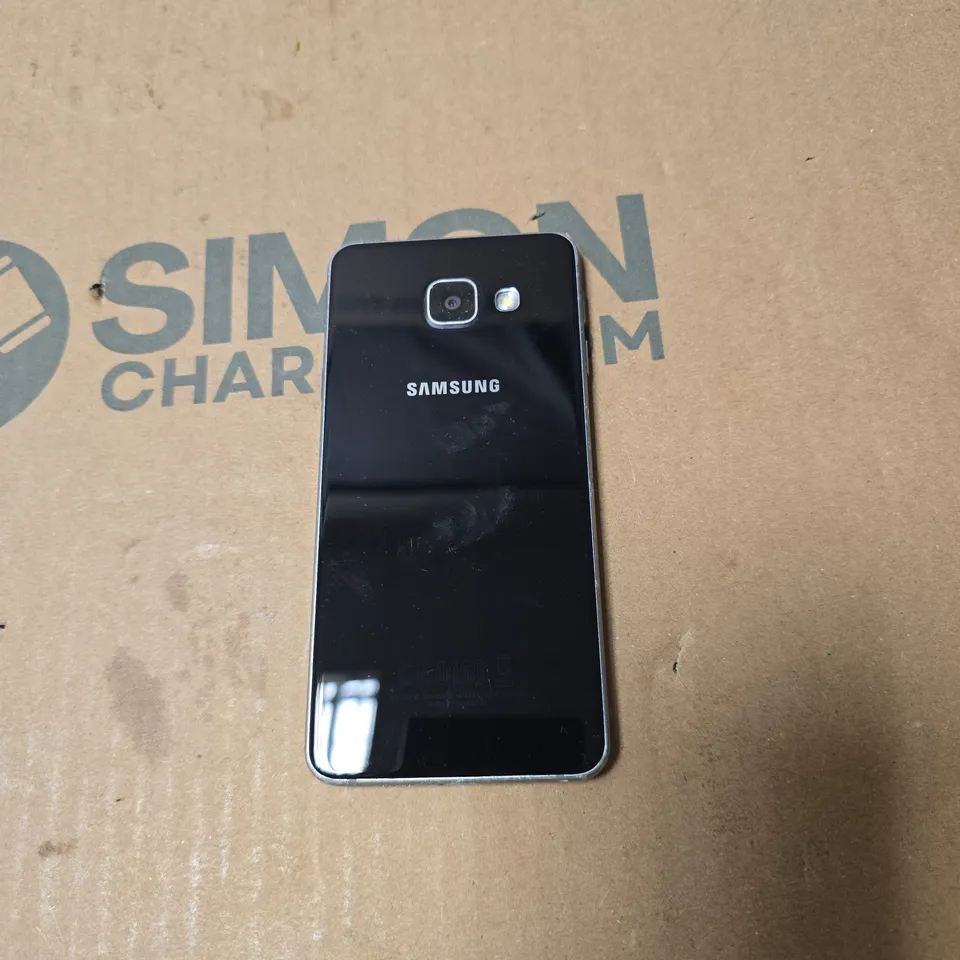 SAMSUNG GALAXY A3 SMART PHONE