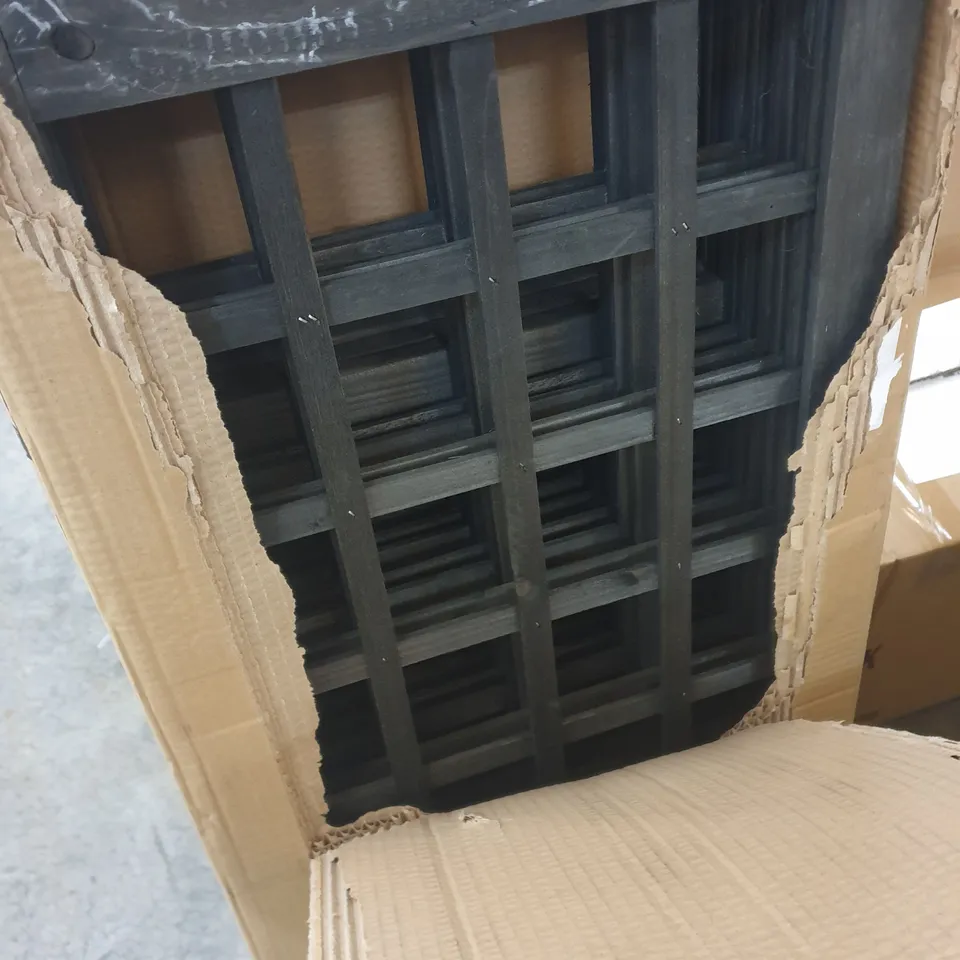 BOXED 6-PANEL FOLDING GARDEN SCREEN