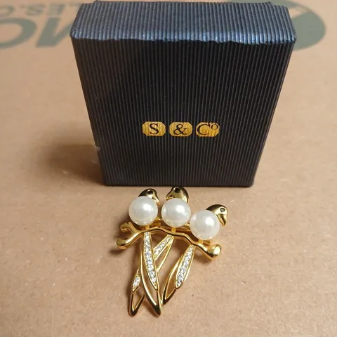 S&CO GOLD-TONE BROOCH