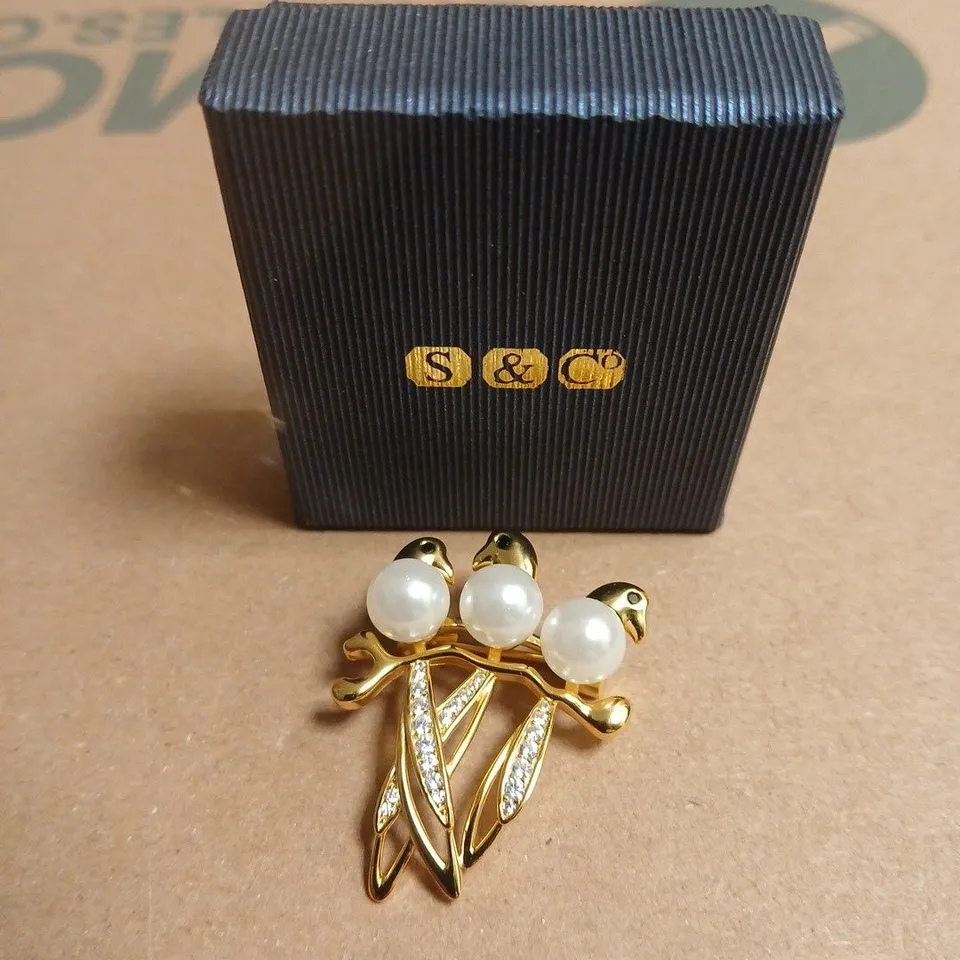 S&CO GOLD-TONE BROOCH