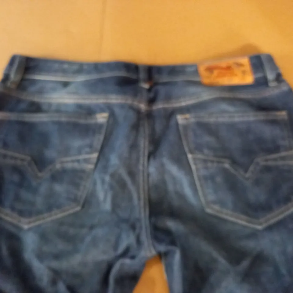 DIESEL LARKEE REGULAR JEANS - W34 L30