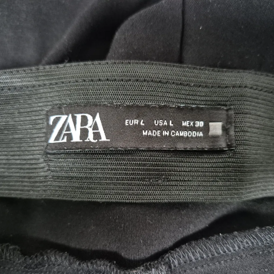 ZARA BLACK TAILORED TROUSERS – HIGH-WAISTED, DOUBLE-BUTTON FRONT, EUR L (US L / MEX 30)