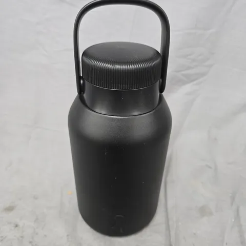 CHILLEYS SERIES 2 LITRE BOTTLE IN BLACK