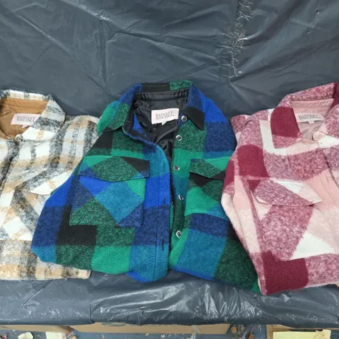 APPROXIMATELY 8 BADGLEY MISCHKA SHERPA JACKETS IN VARIOUS COLOURS AND SIZES 