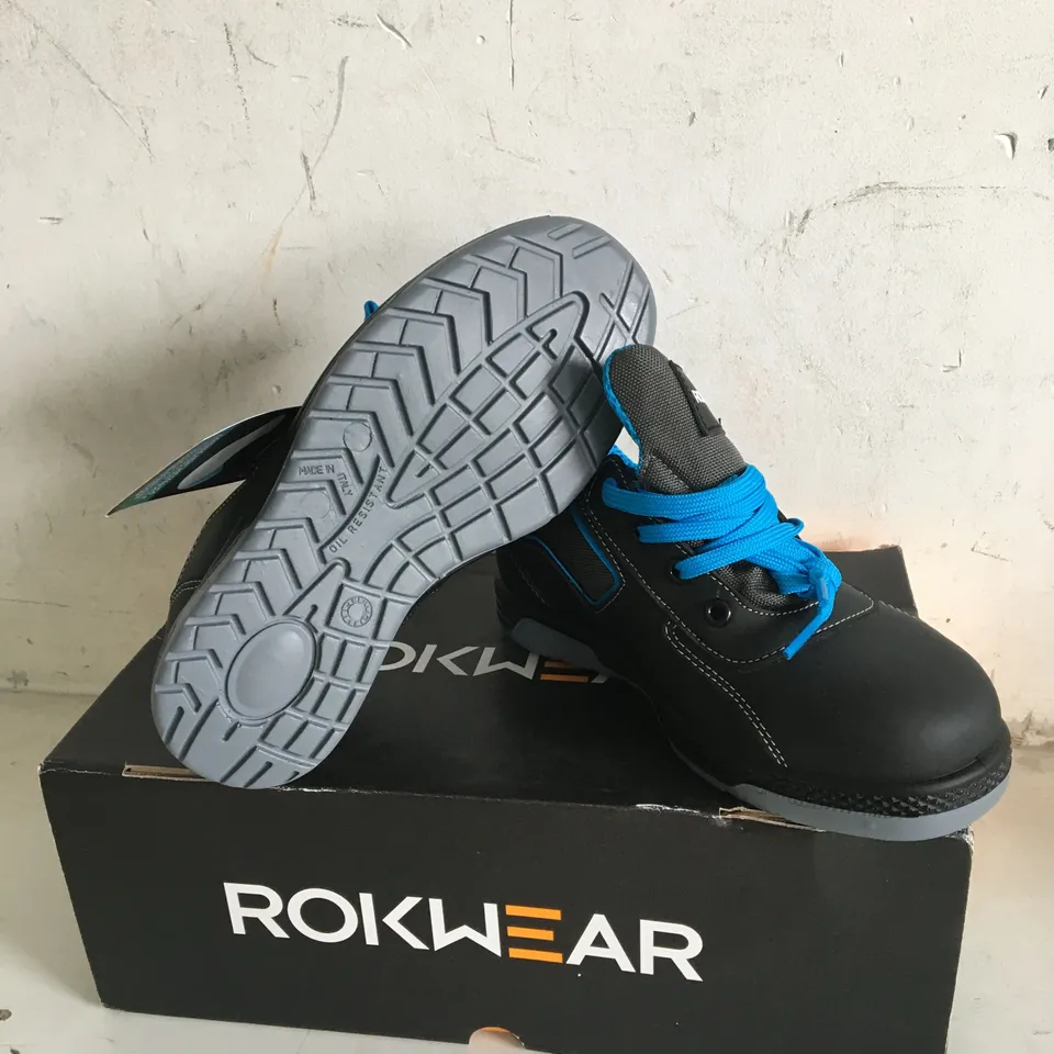 BOXED PAIR OF SIZE 35 ROKWEAR SCORIA COMPOSITE LADIES TRAINERS 