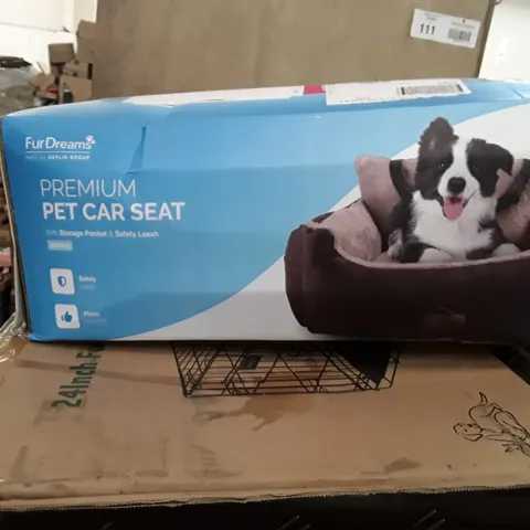 BOXED FUR DREAMS PREMIUM PET CAR SEAT 