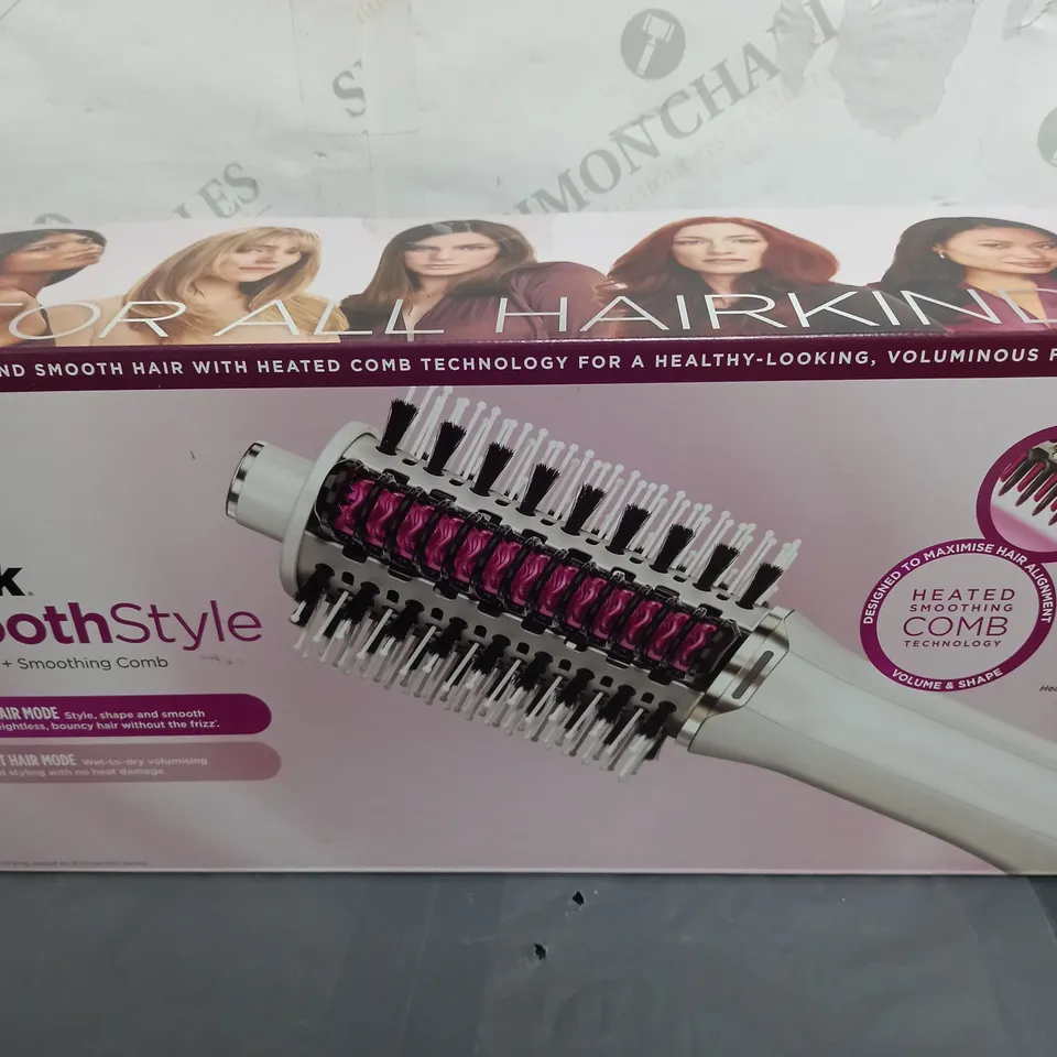 BOXED SHARK SMOOTHSTYLE HOT BRUSH & SMOOTHING COMB