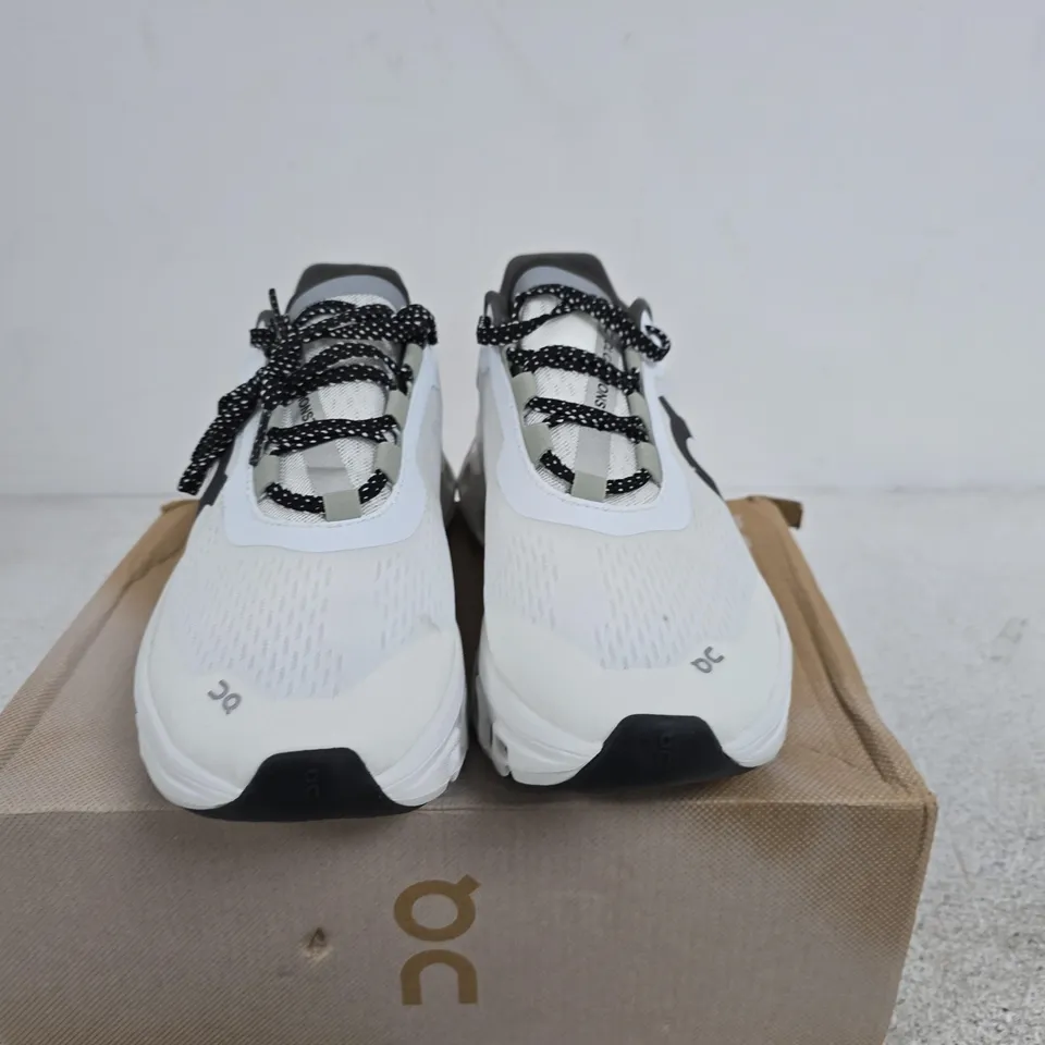 BOXED PAIR OF ON CLOUD CLOUD MONSTER TRAINERS - UK SIZE 6.5