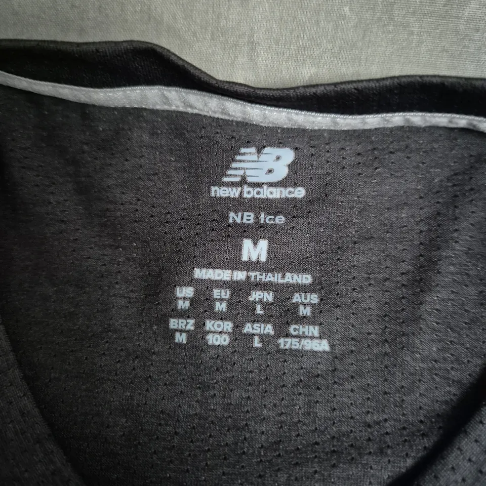 NEW BALANCE NB ICE LONG-SLEEVE TOP – BLACK, UK SIZE M