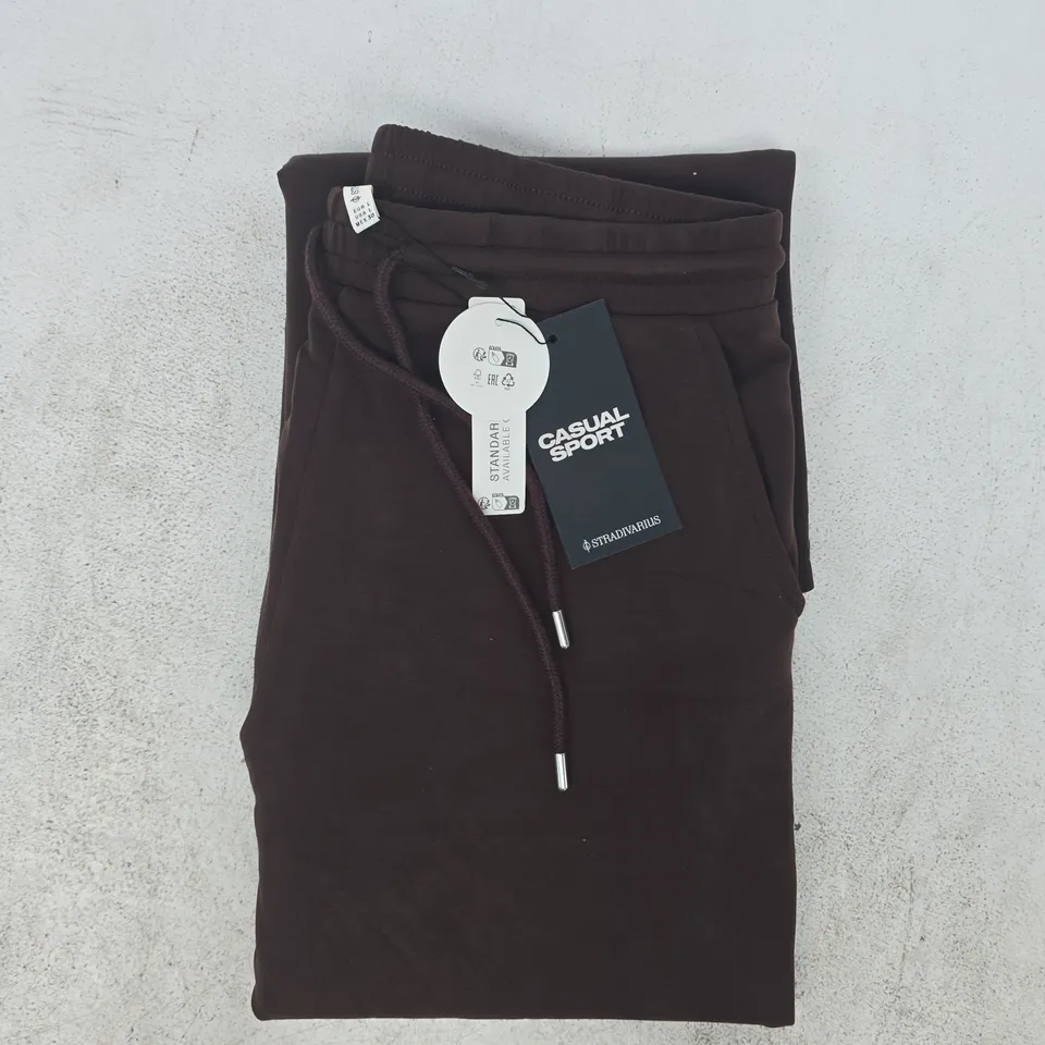 STRADIVARIUS CASUAL SPORT JOGGERS IN CHOCOLATE SIZE LARGE