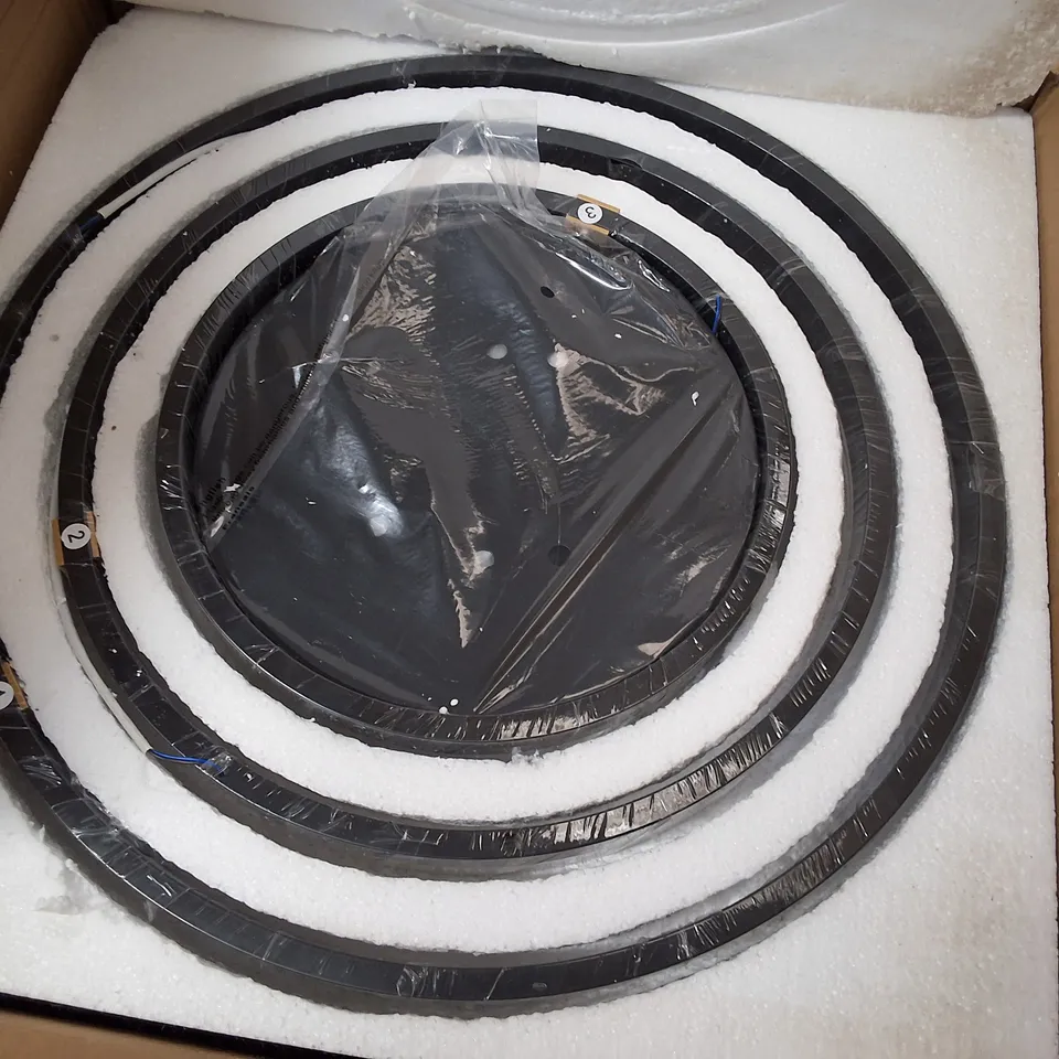 BOXED 3 RING LED CHANDELIER
