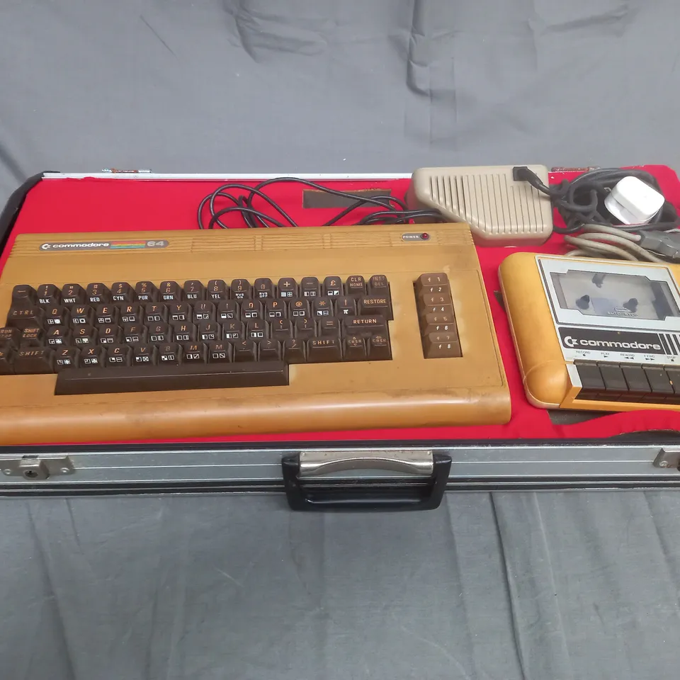 COMMODORE 64 GAME CONSOLE