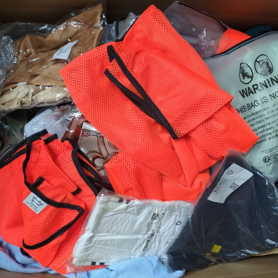 LARGE BOX OF APPROXIMATELY 25 ASSORTED CLOTHING ITEMS IN VARIOUS COLOURS, STYLES AND SIZES - COLLECTION ONLY