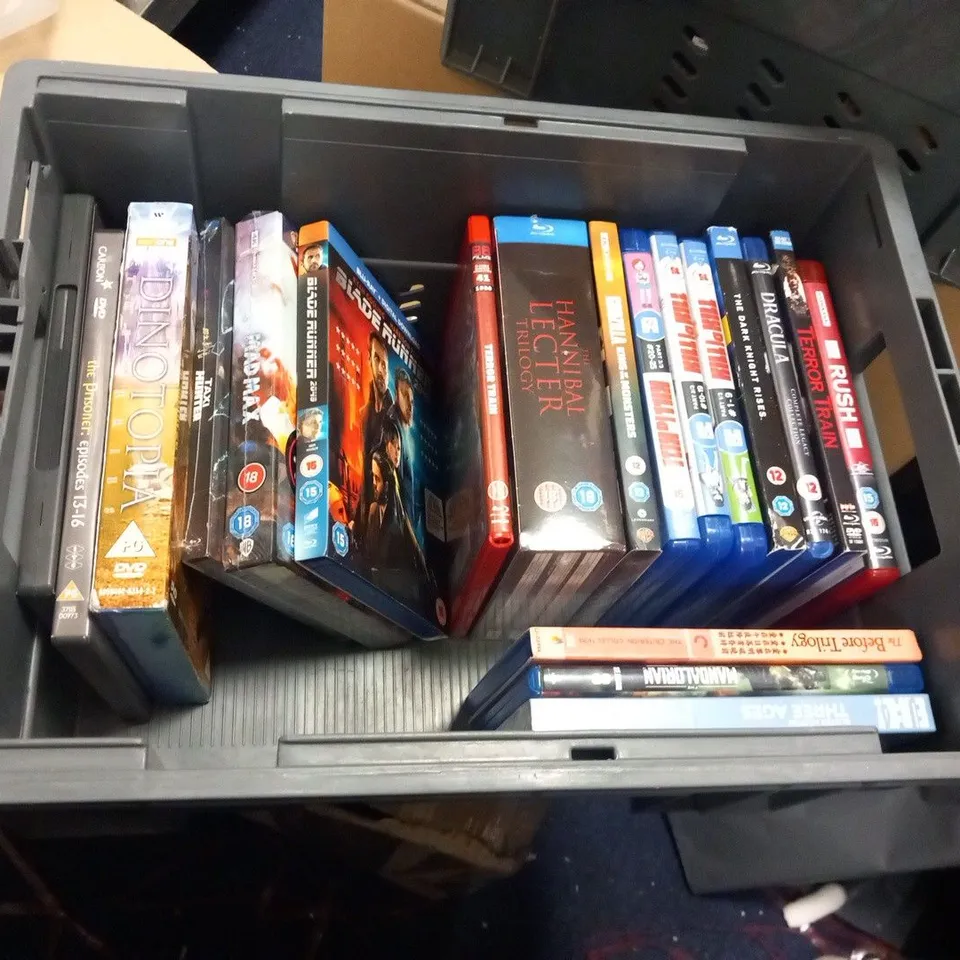 APPROXIMATELY 22 ASSORTED DVD AND BLU RAYS DISCS AND BOXSETS TO INCLUDE; DOWNTON ABBEY, LIFE ON MARS, BLADE RUNNER 2043 AND DRACULA