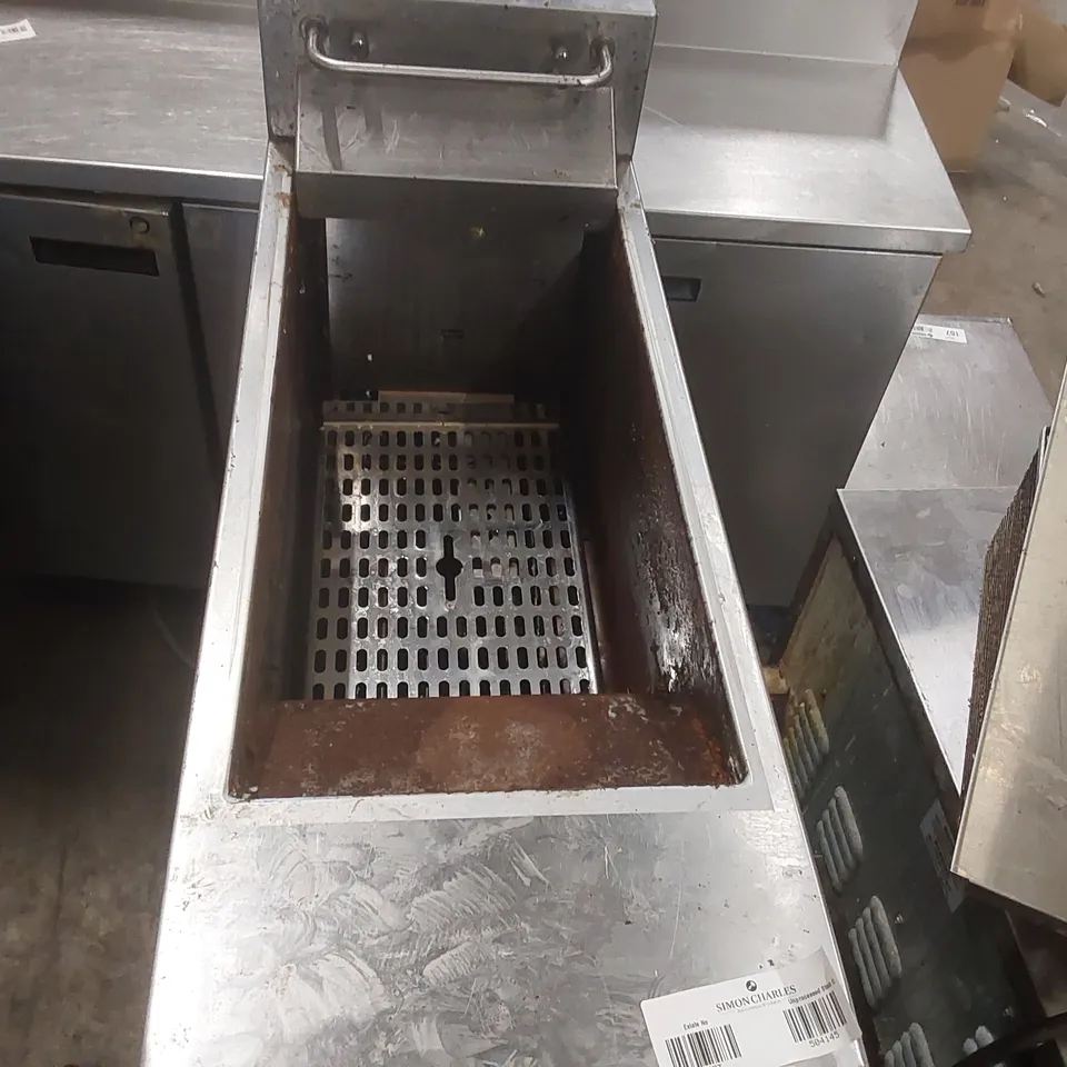 LINCAT COMMERCIAL FRYER