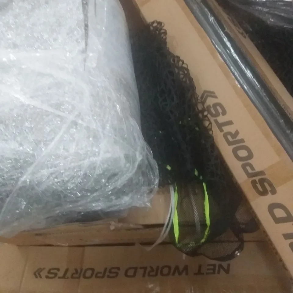 PALLET OF APPROX 5 ASSORTED SPORTING EQUIPMENT PARTS TO INCLUDE - HOCKEY GOAL - HOCKEY NET - SOCCER GOAL ECT