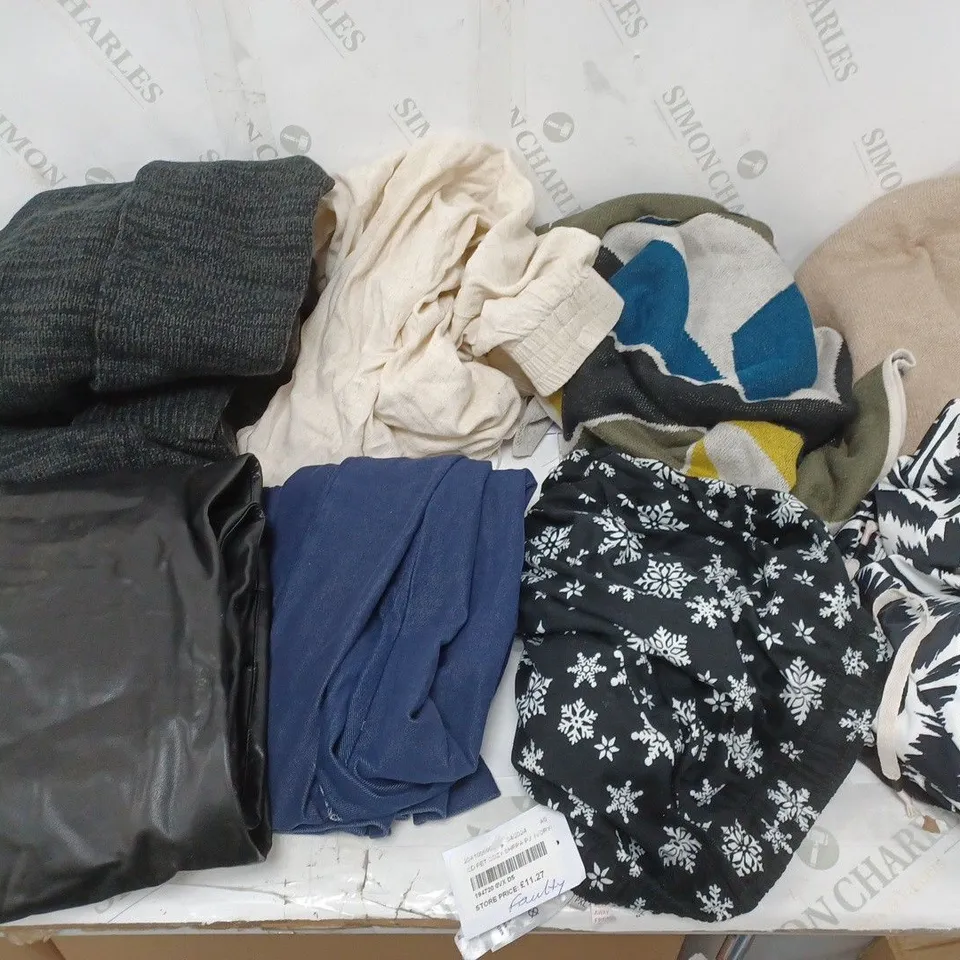 BOX OF ASSORTED CLOTHING ITEMS TOO INCLUDE TOPS , TRAINERS, AND PANTS ETC. 