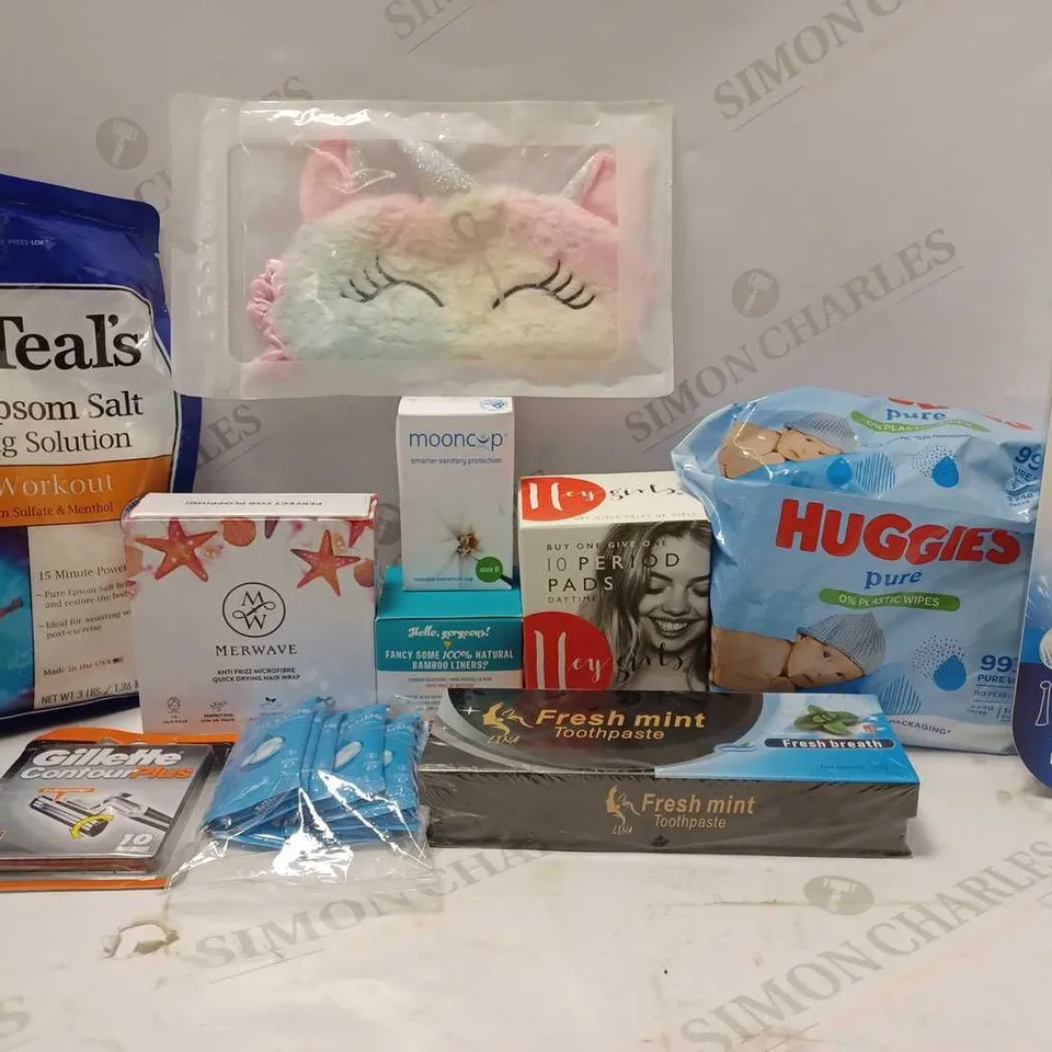 LOT OF APPROX 10 ASSORTED BEAUTY PRODUCTS TO INCLUDE MERWAVE HAIR WRAP, FRESH MINT TOOTHPASTE, HUGGIES BABY WIPES, ETC 
