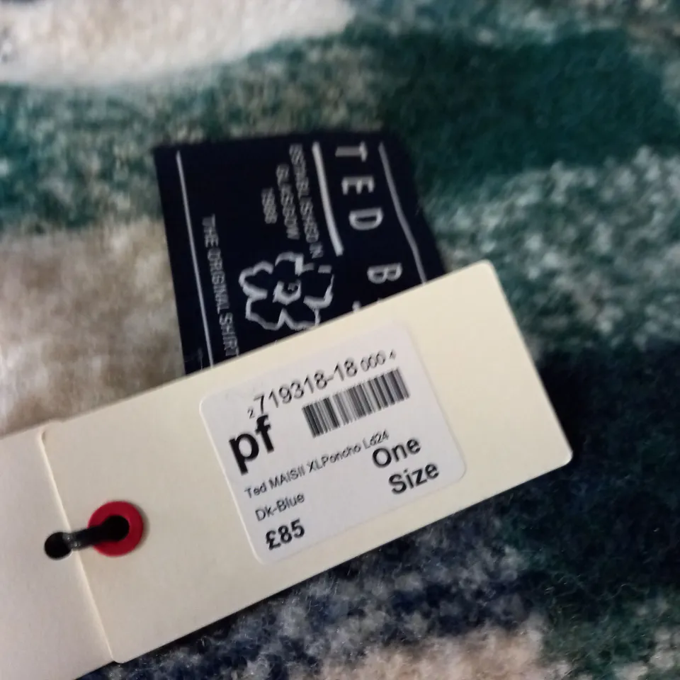 TED BAKER XL PONCHO - ONE SIZE