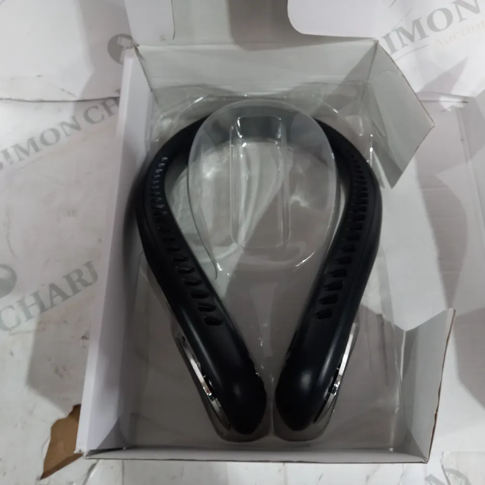 BOXED NECK FAN IN BLACK