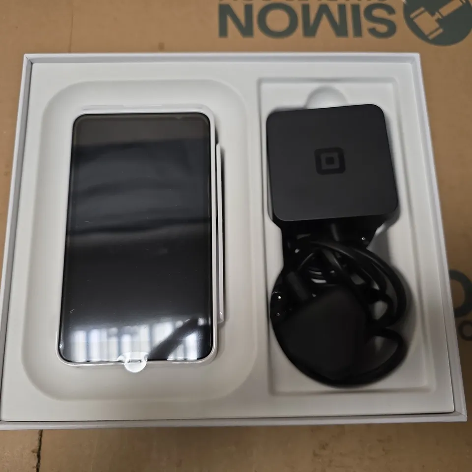 BOXED SQUARE TERMINAL