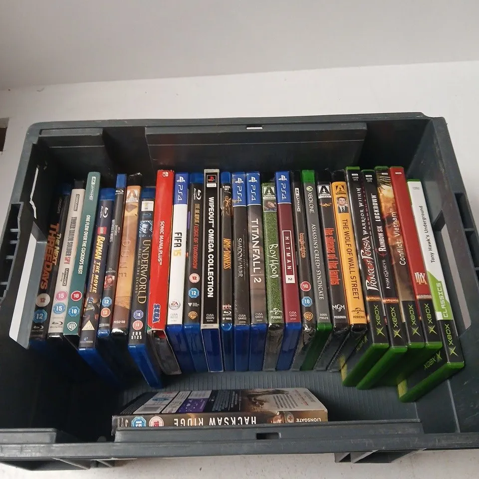 TOTE OF APPROXIMATELY 15 ASSORTED DISCS INCLUDING TINKER TAILOR SOLDIER SPY DVD, LEGO BATMAN THE MOVIE BLU RAY DISC AND UNDERWORLD RISE OF THE LYCANS BLU-RAYS DISC