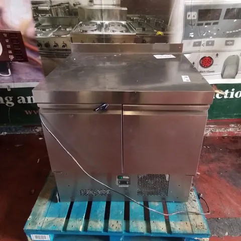 COMMERCIAL STAINLESS KITCHEN FOOD PREP COUNTER