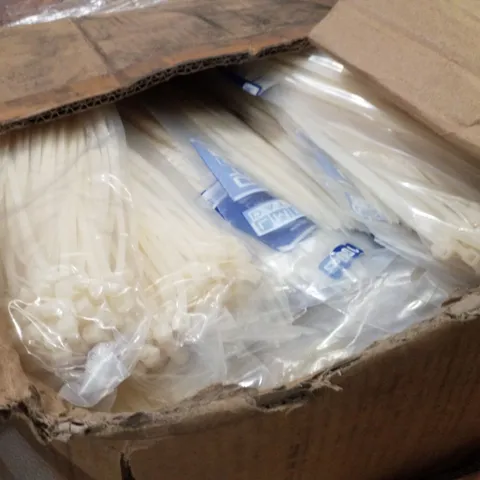PALLET CONTAINING LARGE QUANTITY OF ASSORTED CABLE TIES