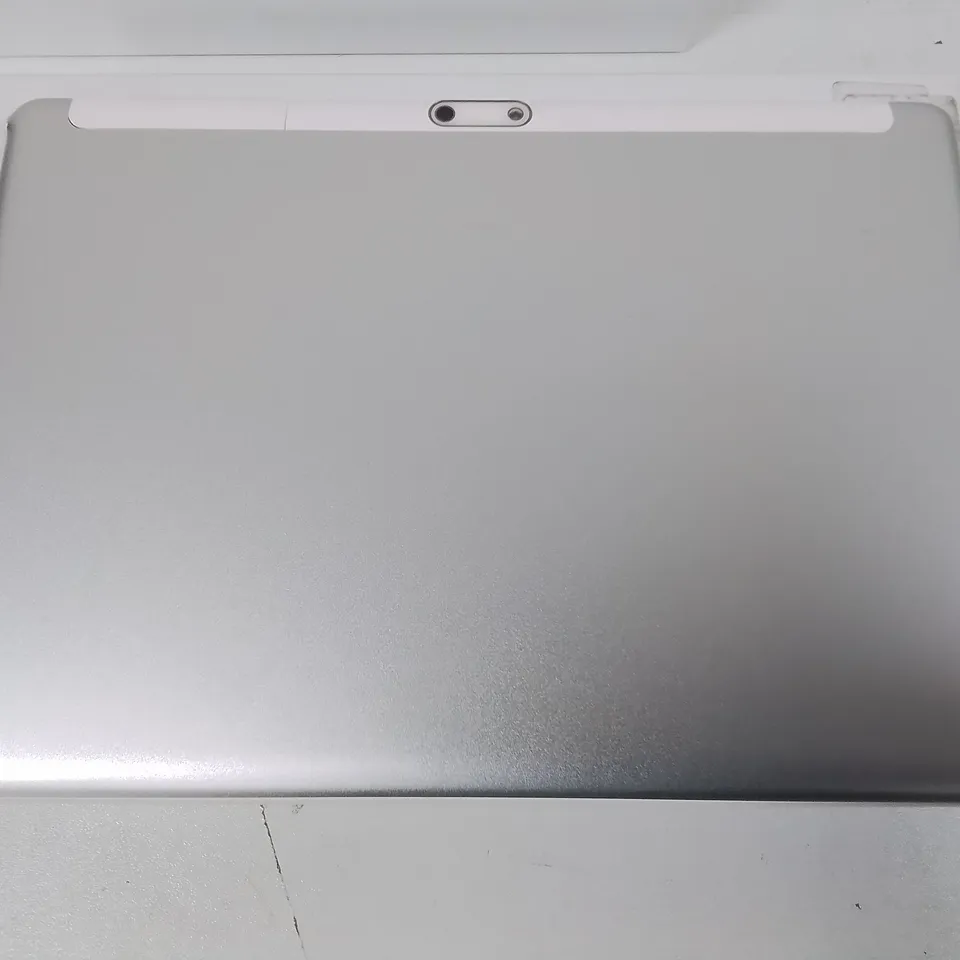 UNBRANDED WHITE ANDROID TABLET
