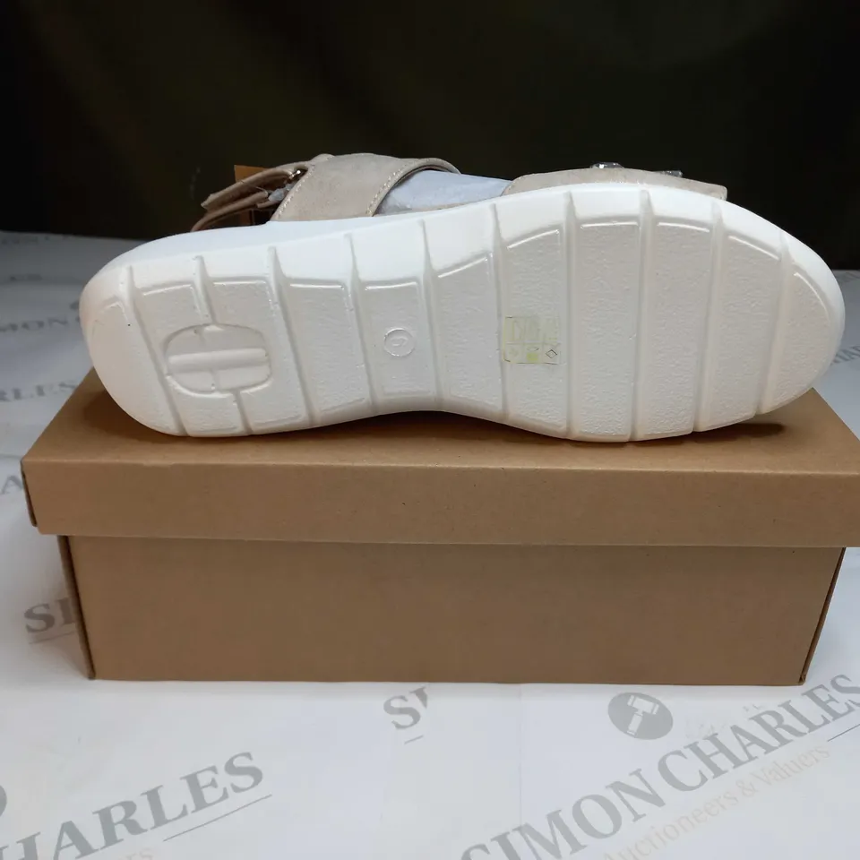 BOXED PAIR OF CUSHION WALK JEWELLED SANDALS IN GOLD - SIZE 6
