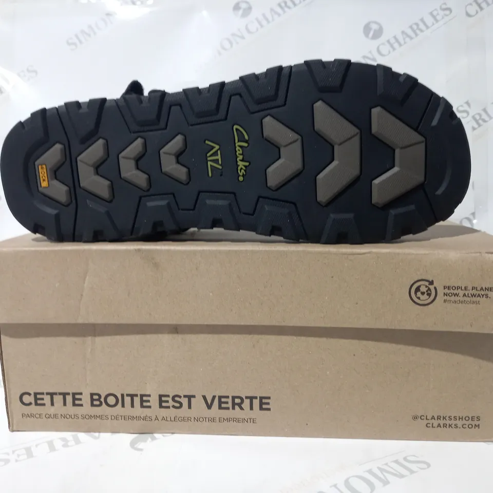 BOXED PAIR OF CLARKS ATL TREK SANDALS IN BLACK UK SIZE 12