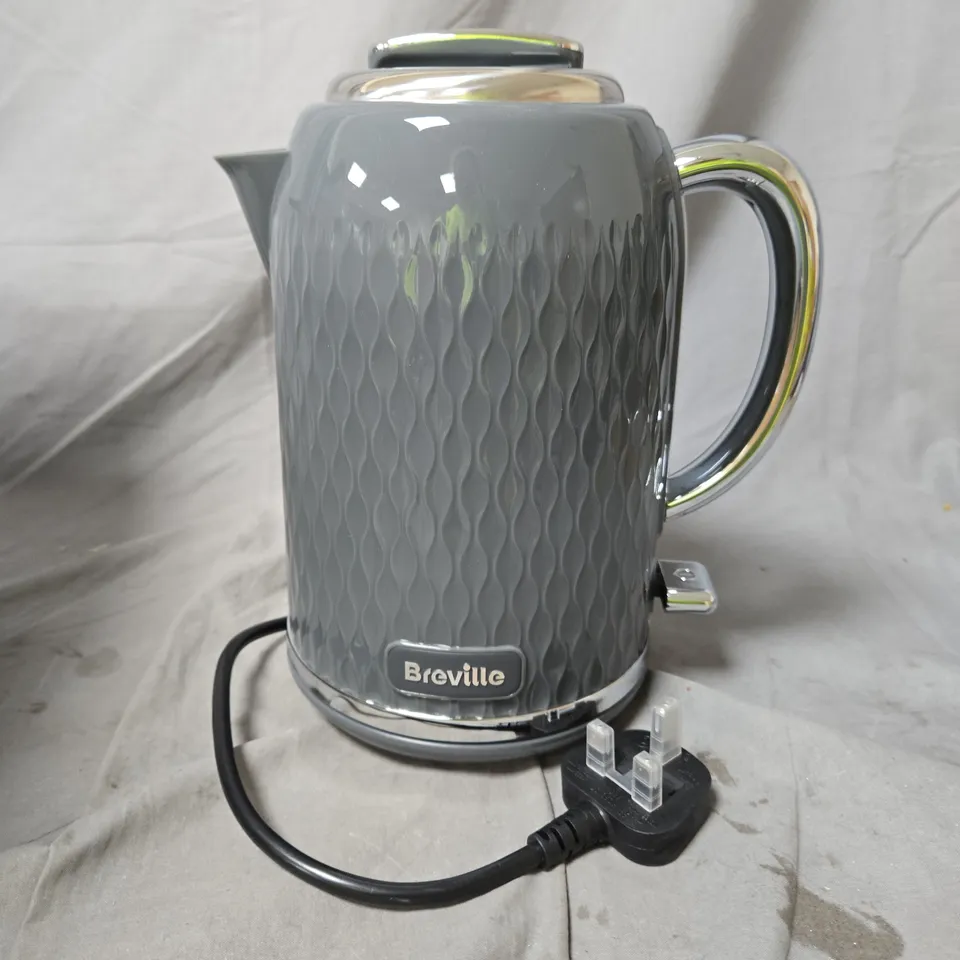 BREVILLE CURVE COLLECTION KETTLE - GREY