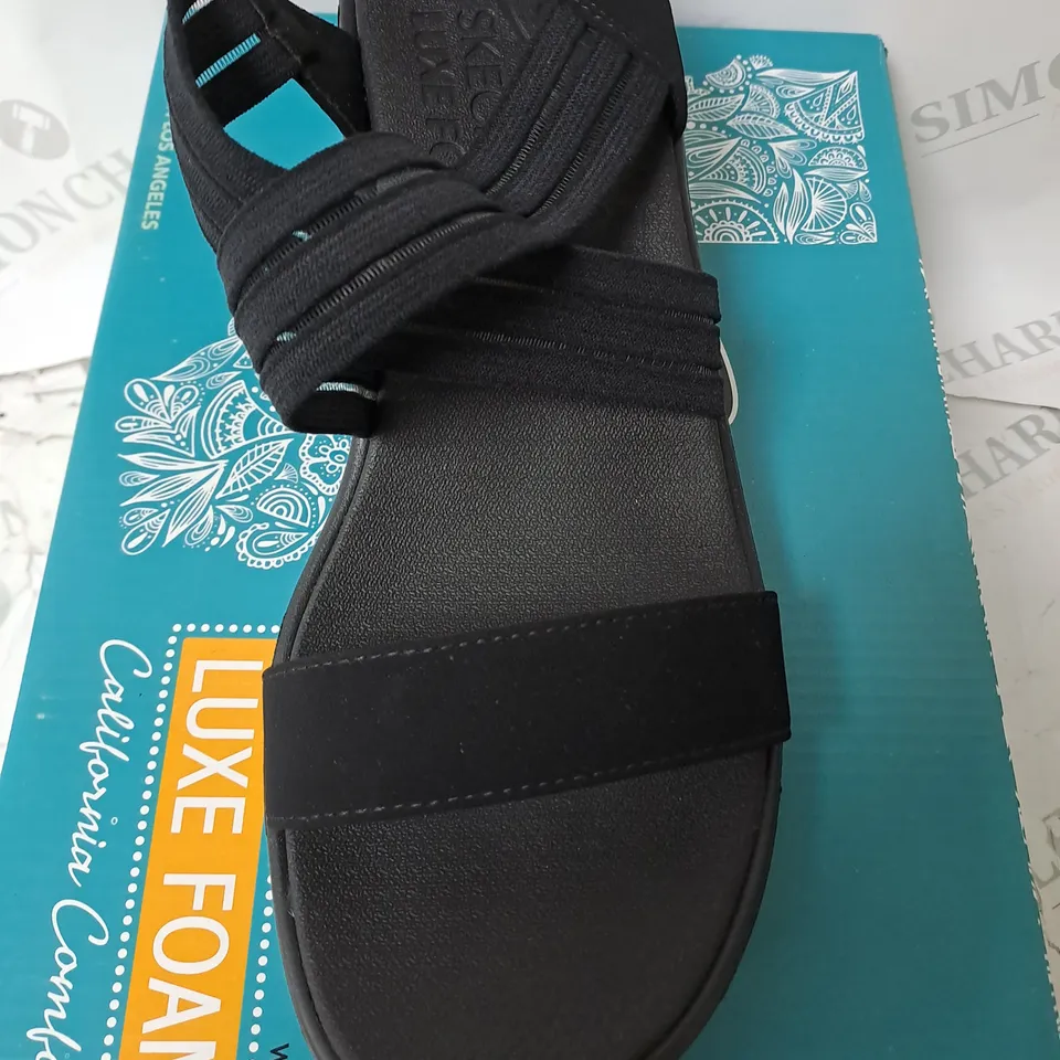 BOXED CALI FROM SKETCHERS IN BLACK SIZE 7 