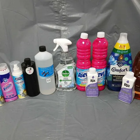 APPROXIMATELY 10 ASSORTED HOUSEHOLD GOODS TO INCLUDE FLOOR CLEANER, METHOD WOOD REFILL, AND COMFORT ULTIMATE CARE ETC - COLLECTION ONLY
