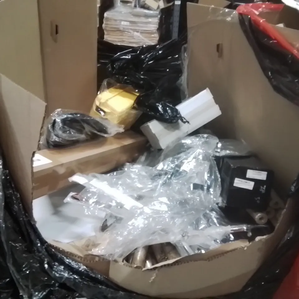 PALLET OF ASSORTED HOUSEHOLD GOODS AND PRODUCTS TO INCLUDE;POST BOX,TOOL BOX,FOOTBALL MAT