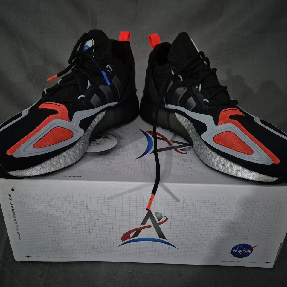 BOXED PAIR OF ADIDAS ZX 2K BOOST SHOES IN BLACK/GREY/ORANGE UK SIZE 9.5