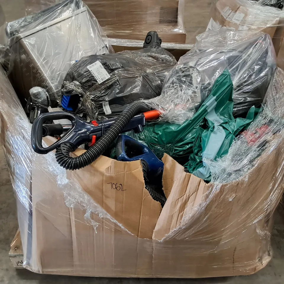 PALLET OF APPROXIMATELY 22 UNPROCESSED RAW RETURN HOUSEHOLD AND ELECTRICAL GOODS TO INCLUDE;