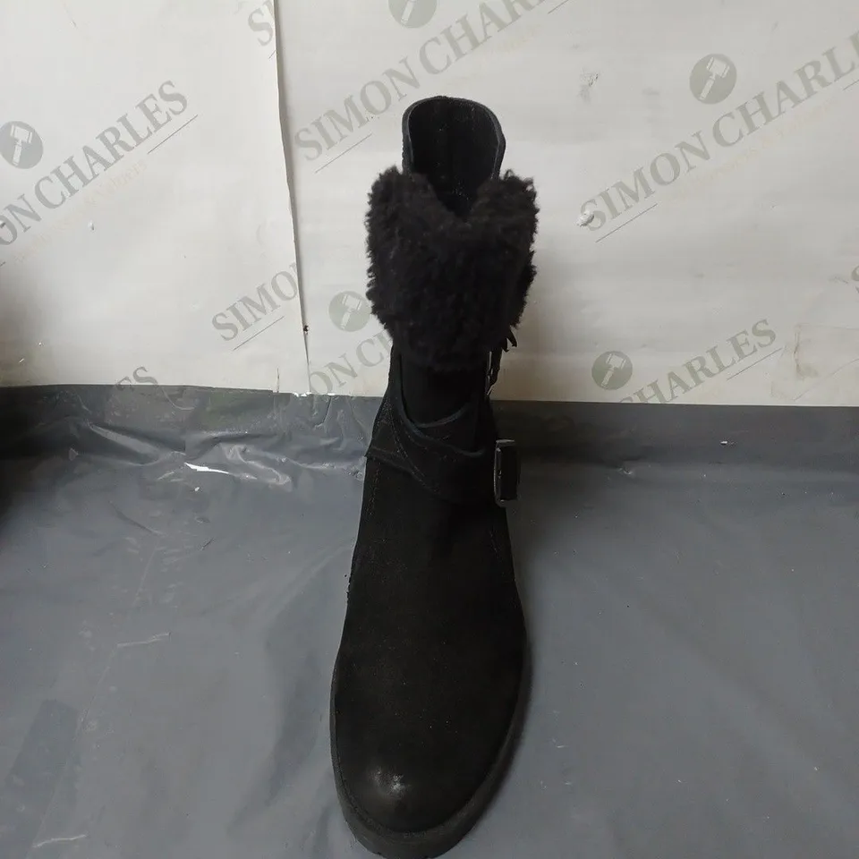 RUTH LANGSFORD CASUAL BOOTS, BLACK - SIZE 4 