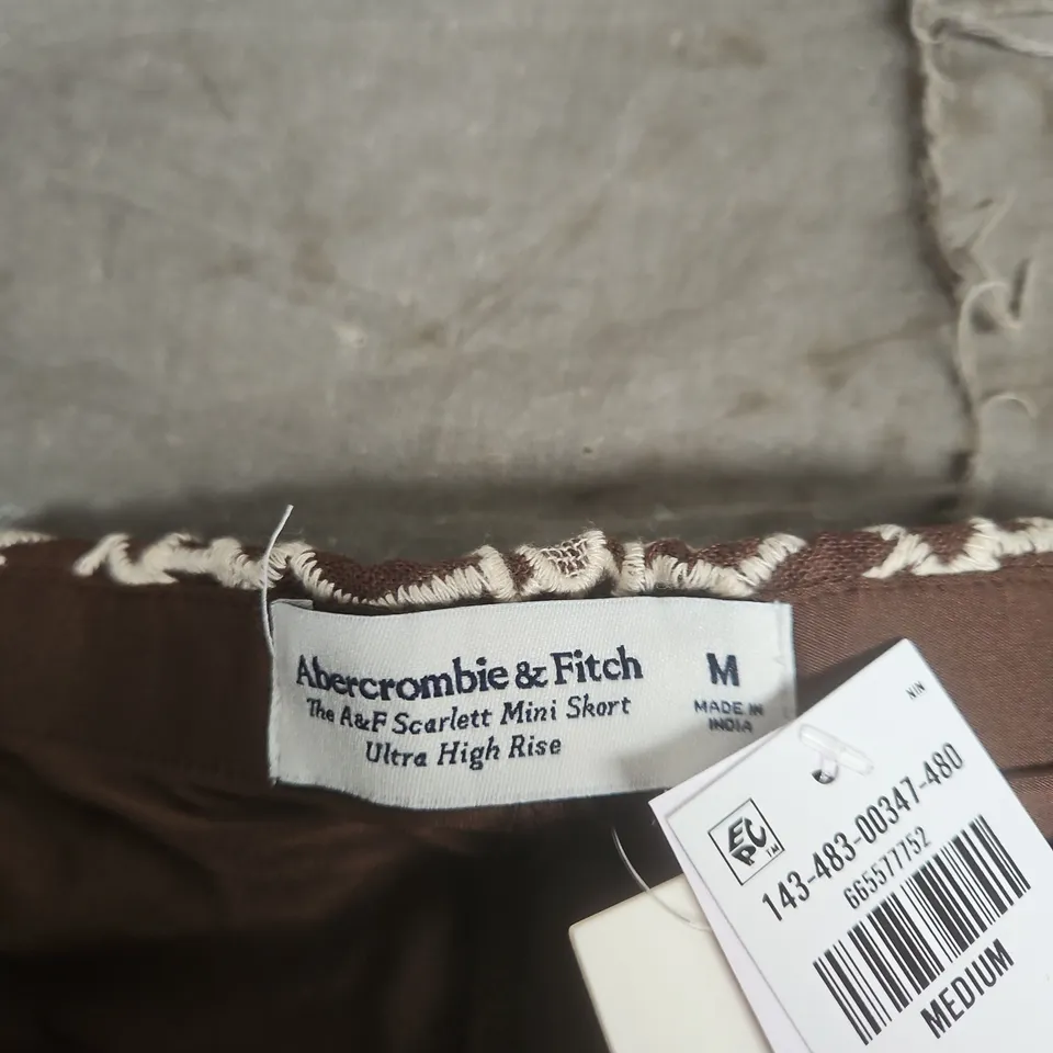 ABERCROMBIE & FITCH SCARLETT MINI SHORT ULTRA HIGH RISE – BROWN FLORAL FABRIC, SIZE M 