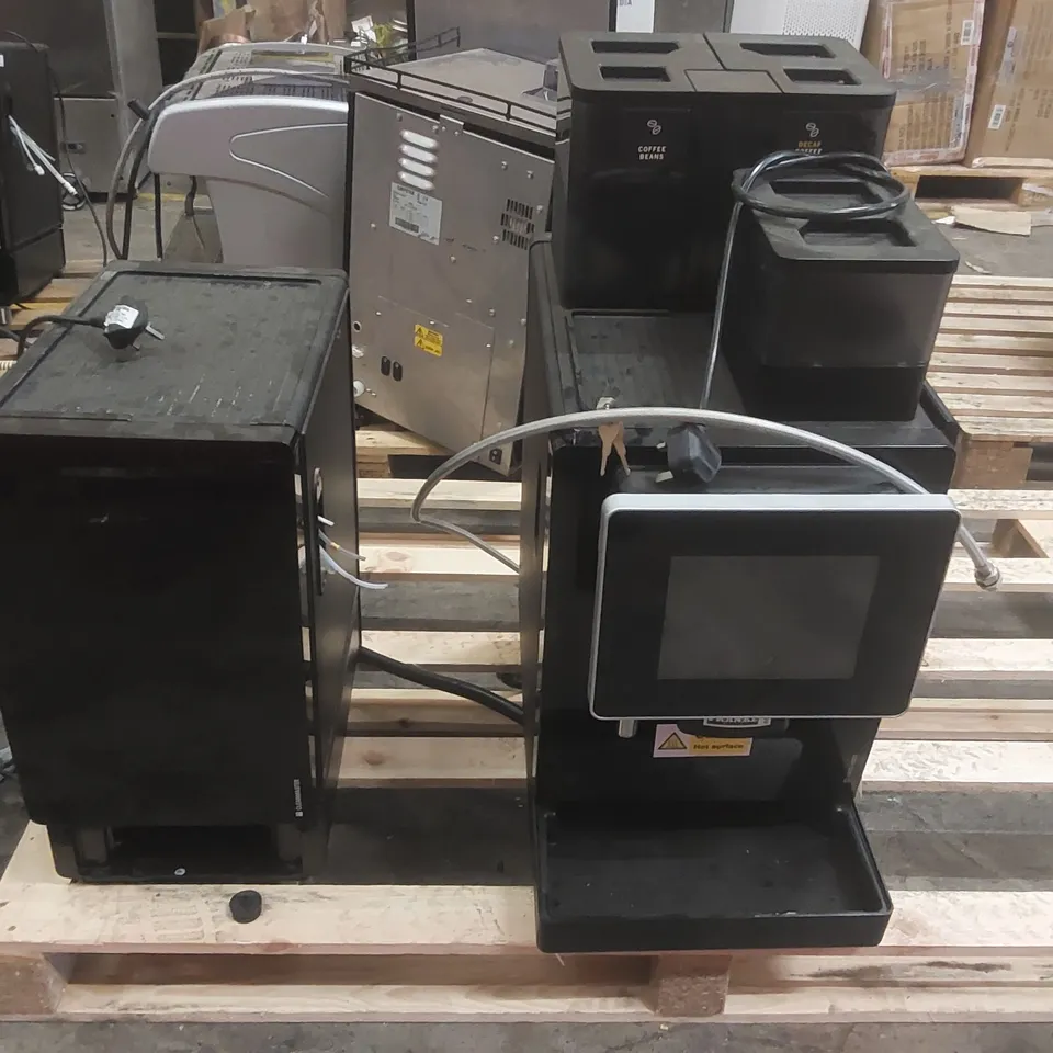 FRANKE A600 COMMERCIAL COFFEE MACHINE WITH MILK CHILLER